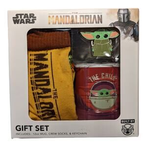 NEW Star Wars The Mandalorian The Child Baby Yoda Gift Set Mug, Socks, Keychain